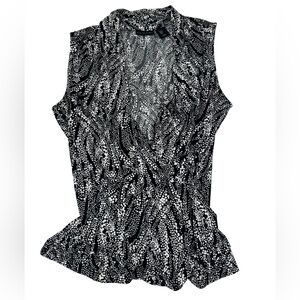 Tahari Black and‎ White Patterned Blouse